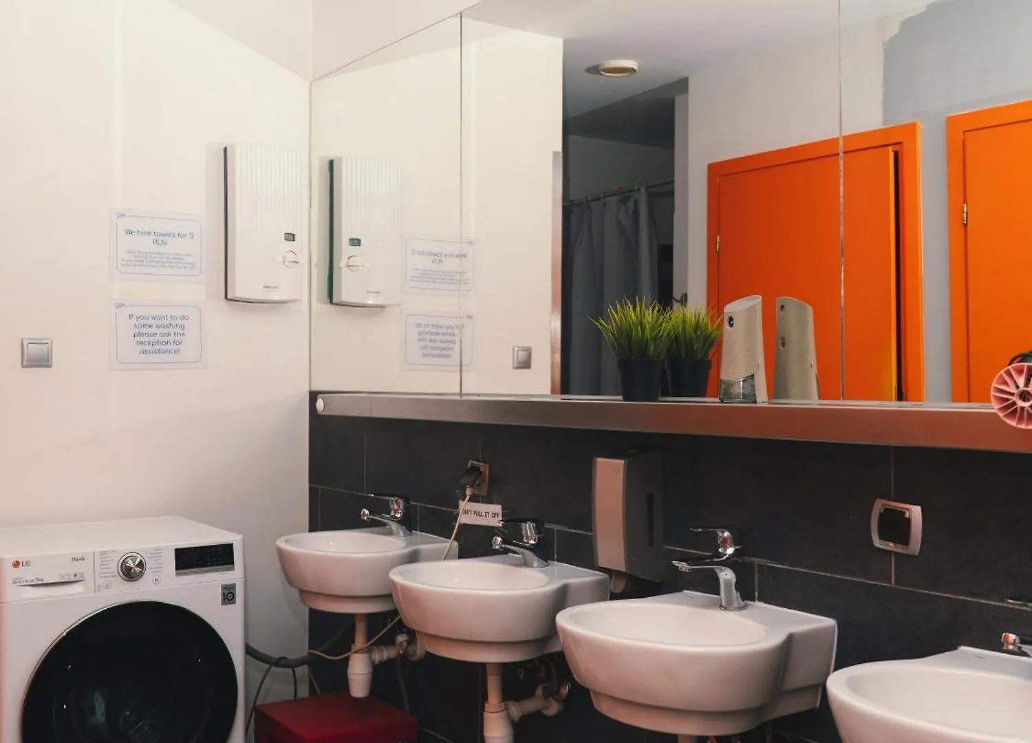 Lazemaze Hostel Krasków 0*,  Πολωνία